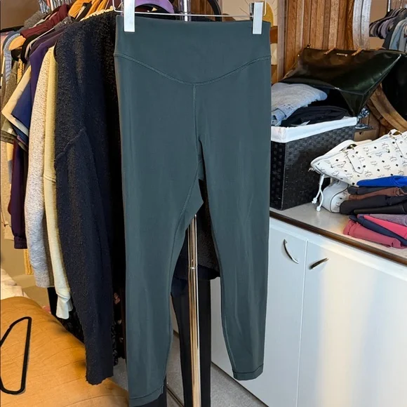 Lululemon Wunder Under SmoothCover High Rise 25” - Picture 2 of 7